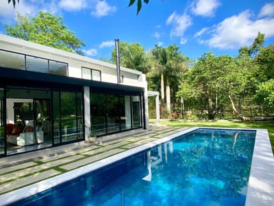 VENDO CASA EN SURUBÍ-Y DE LUJO MARIANO ROQUE ALONSO