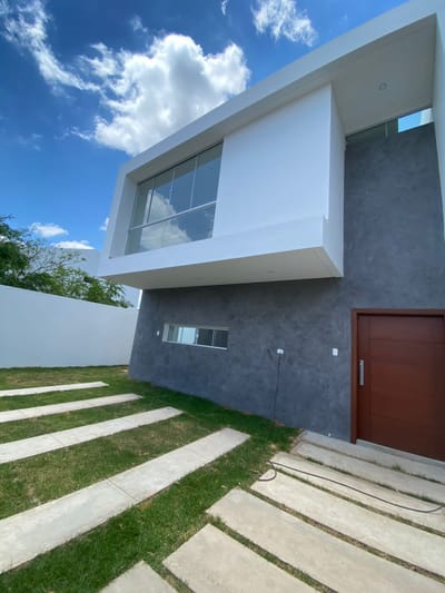 *Casa en Venta con Piscina* ✨*Av. Banzer km 8 1/2, 