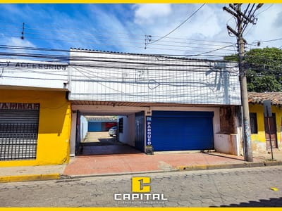 Terreno con locales comerciales en venta, Zona Centro, Santa Cruz, Bolivia