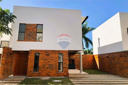 VENDO DUPLEX EN LUQUE LOMA MERLO