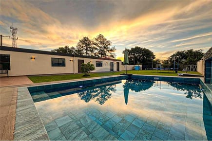 EN VENTA AMPLIA CASA EN URB. PUERTA DEL LAGO