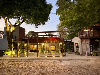 Alquilo Local Comercial Los Laureles 