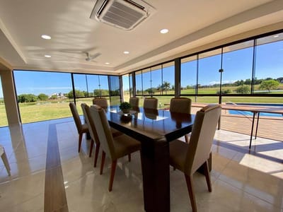 EN VENTA RESIDENCIA CON VISTA AL CAMPO DE GOLF SAN JUAN DEL PARANA