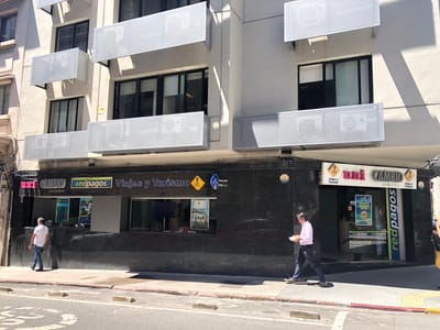 LOCAL COMERCIAL IDEAL SECTOR FINANCIERO AV 25 DE MAYO Y MISIONES 