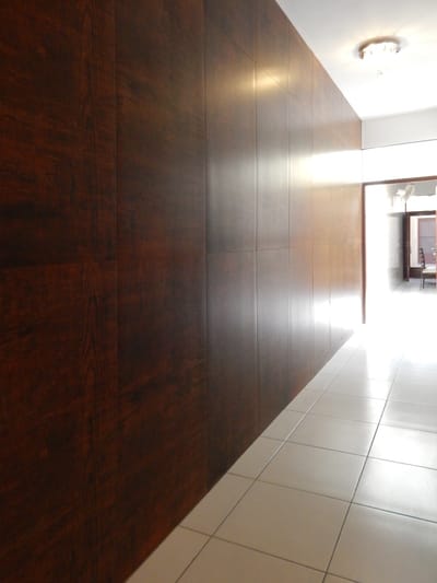 EN ALQUILER LINDA CASA IDEAL PARA EMPRESA Y OFICINAS