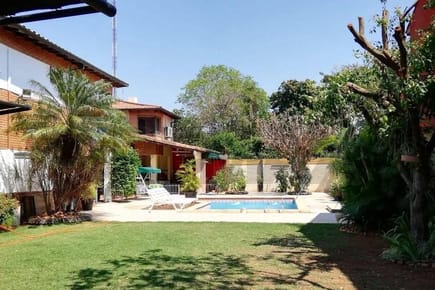 TERRENO CON PISCINA - LAMBARÉ