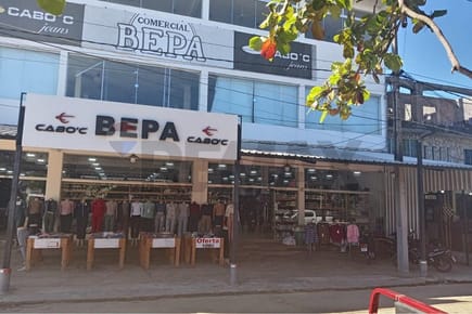 VENDO EDIFICIO COMERCIAL EN EL CENTRO DE ALBERDI