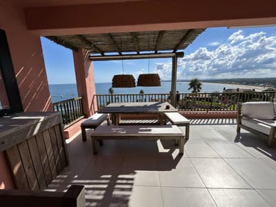 EXCLUSIVO APARTAMENTO EN MARINA DEL ESTE – VISTA AL MAR, GRAN TERRAZA Y SERVICIOS PREMIUM