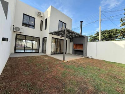 Duplex  Premium en Alquiler / Luque Laurelty