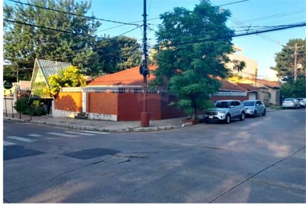 En venta Terreno en Esquina en zona Comercial