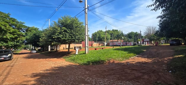 VENDO TERRENO EN ESQUINA EN YPANE