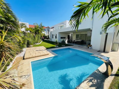 CASA DE LUJO EN VENTA COLINAS DEL URUBO SECTOR 1