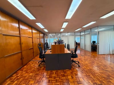 Venta Oficina Centro, Con Hermosa Vista.