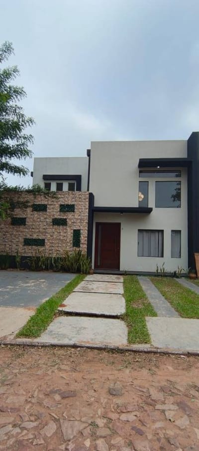 Vendo casa en condominio cerrado Country Montesol Luque