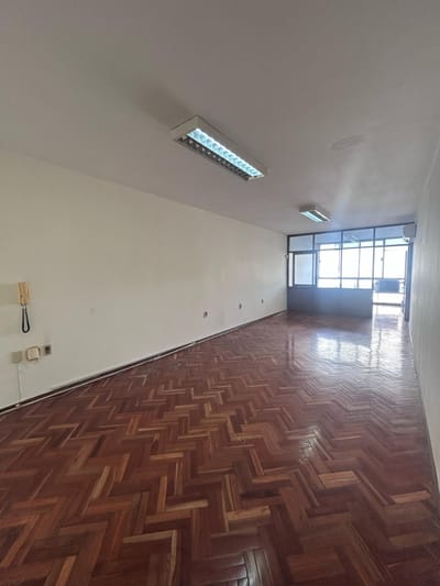 Venta Oficina En Ciudad Vieja