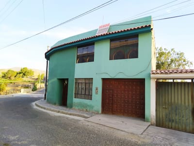 VENDO AMPLIA CASA EN ZONA PAISAJISTA DE CHARACATO CON LINDA VISTA A LA CAMPIÑA