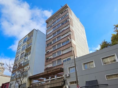 Apartamento de 2 dormitorios en Cordón. Único, en excelente ubicación.