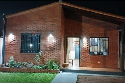 VENDO CASA EN AREGUA