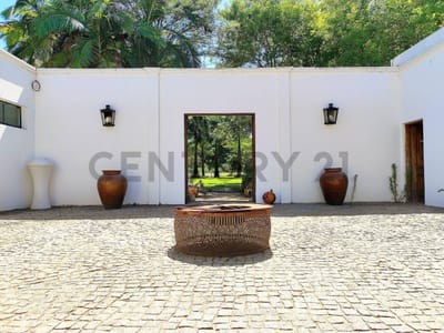 HERMOSA RESIDENCIA FRENTE AL RIO - VILLA ELISA