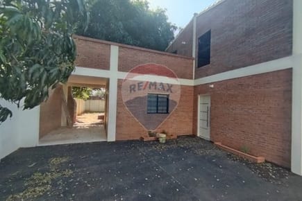 CASA EN VENTA, AREGUA