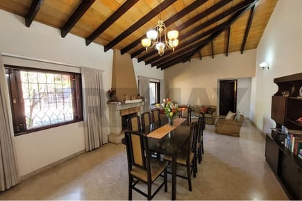 INCREIBLE OFERTA EN MBURICAO!! Casa en Venta
