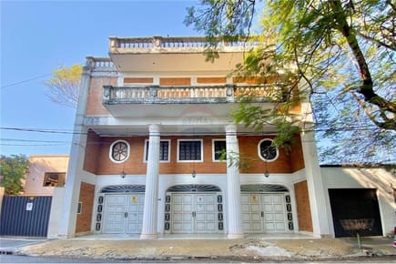VENDO CASA ANTIGUA EN LAS MERCEDES A METROS DEL COLEGIO INTER
