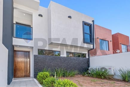 EN VENTA AMPLIA RESIDENCIA EN ITA ENRAMADA - ASUNCION