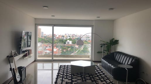 Hermoso y amplio dpto. en alquiler en torres Suant