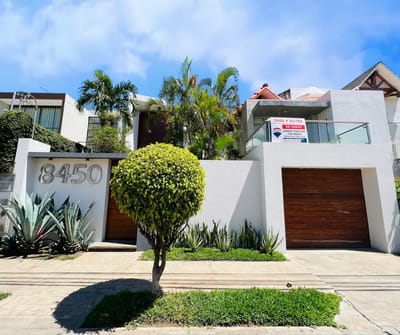 QUIERES VIVIR EN REMANSO?AMPLIA CASA CON 4 SUITES!