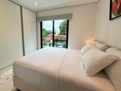 DEPARTAMENTO AMOBLADO EN ALQUILER – EDIFICIO EMPERADOR