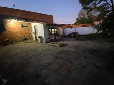 Terreno 317 m² con casa a demoler | Fernando de la Mora