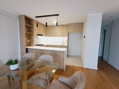 SE ALQUILA DEPARTAMENTO SIN AMOBLAR EN MIRAFLORES – PISO 8