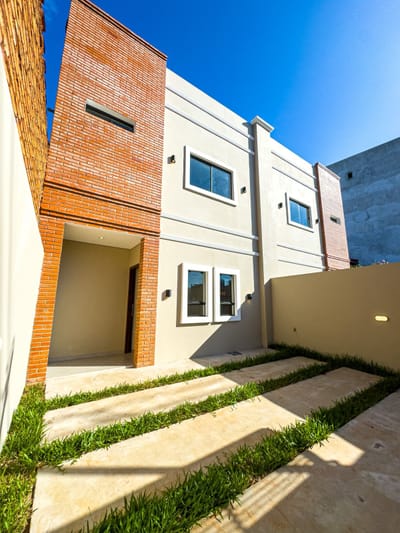 VENDO DUPLEX EN FERNANDO DE LA MORA ZONA SUR