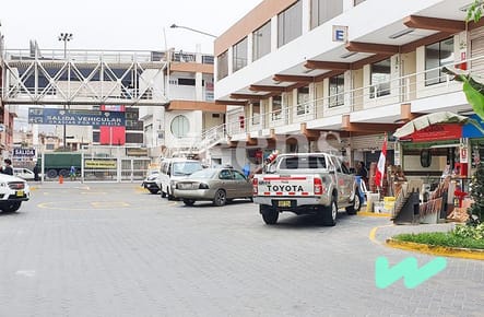 VENTA DE LOCALES EN CENTRO COMERCIAL EN PANAMERICANA NORTE SMP