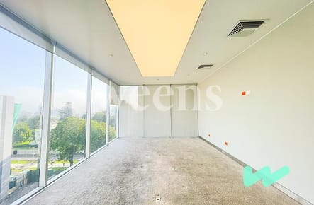 WEENS _ Oficina en alquiler  Implementada en Exclusivo Edificio Corporativo de San Isidro