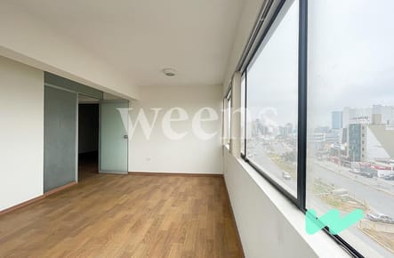 Weens alquila oficina  implementada de 120 m2 en Santa Catalina, La Victoria, límite con San Isidro