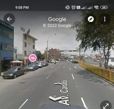 Excelente Local Comercial en Av. Canadà