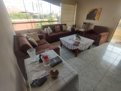 Amplio y bonito departamento + Aires . --Urb. Neptuno frente al Jockey Plaza