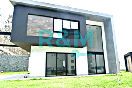 SE VENDE EXCLUSIVA CASA EN LA PLANICIE - OFERTE¡¡¡