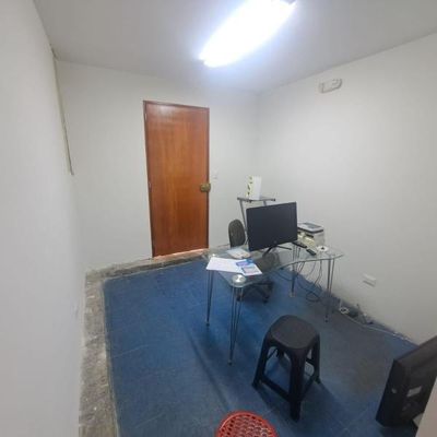 Se Alquila Local Comercial En La Mejor Zona De Gamarra