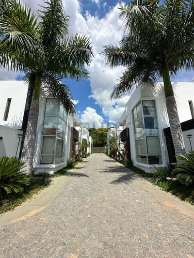 VENDO HERMOSO DÚPLEX EN CONDOMINIO CERRADO