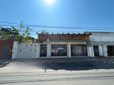 VENDO LOCAL COMERCIAL EN EL CENTRO DE ASUNCION