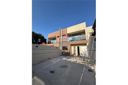 EN VENTA. DUPLEX EN ASUNCION
