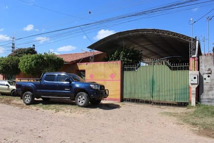 AMPLIA VIVIENDA EN ZONA NORTE. ENTRE BANZER Y BENI. 7MO ANILLO