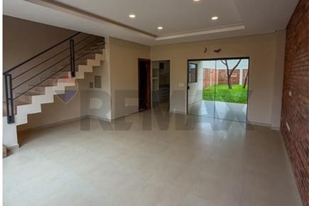 Duplex en Loma Merlo-Luque