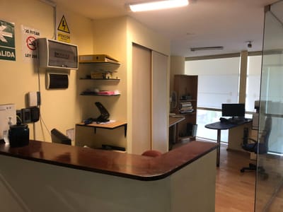 ALQUILO ACOGEDORA OFICINA EN SAN ISIDRO