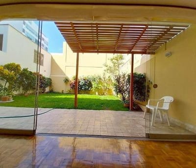 CASA TIPO TOWN HOUSE EN CONDOMINIO  SAN ISIDRO