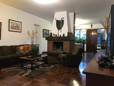 CASA DE 310 M2 DE TERRENO CON MUCHO POTENCIAL EN AURORA, MIRAFLORES