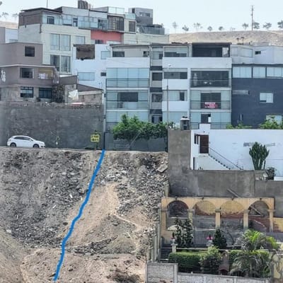 VENDO TERRENO DE  M DOBLE FRENTE Y BELLA VISTA CASUARINAS SUR