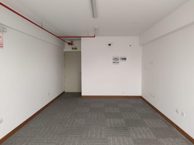 ALQUILO OFICINA BOUTIQUE DE ESTRENO - CON FACILIDADES DE PAGO